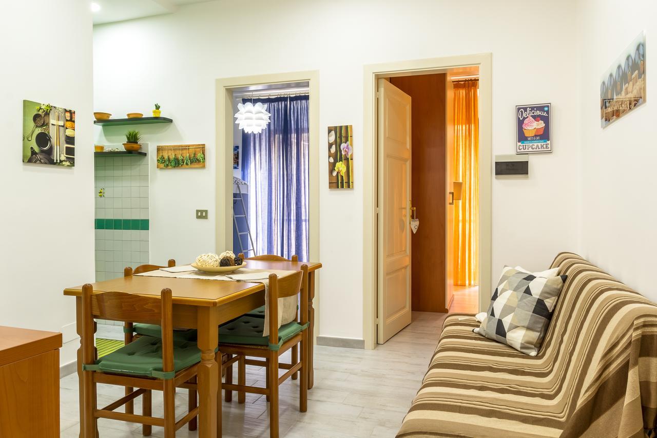 Casa Martina Διαμέρισμα Giardini Naxos Δωμάτιο φωτογραφία